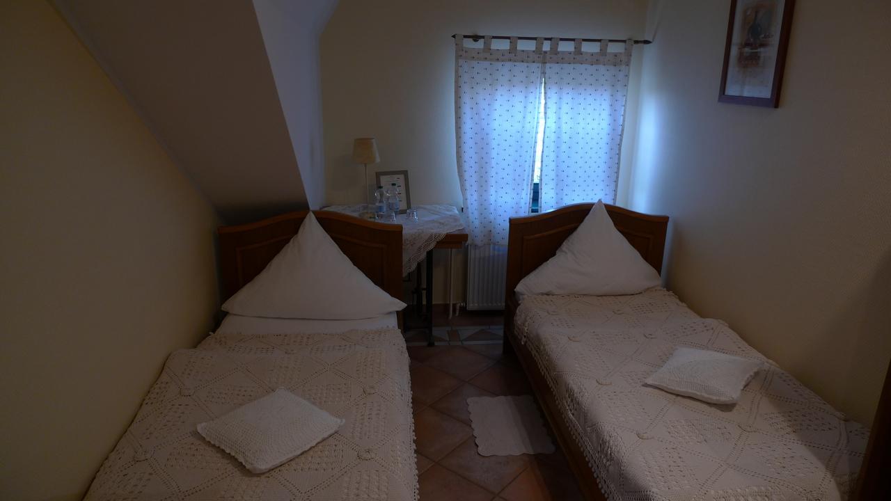 Debska Kuznia Gosciniec Stara Kuznia酒店 外观 照片